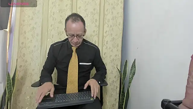  axelking  online show from 07-10-26, 11:43