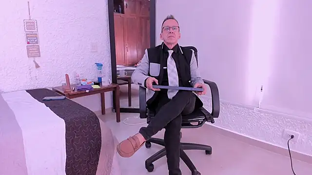  axelking  online show from 12-02-25, 11:34