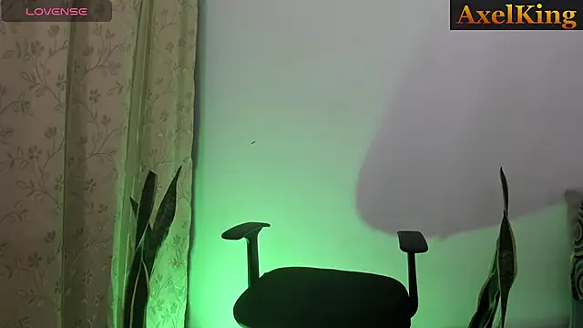  axelking  online show from 07-18-26, 03:48