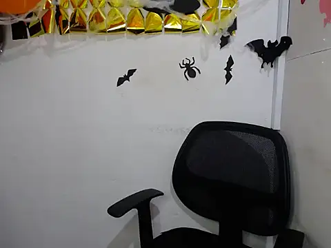 cherry blond online show from 10-20-25, 02:39