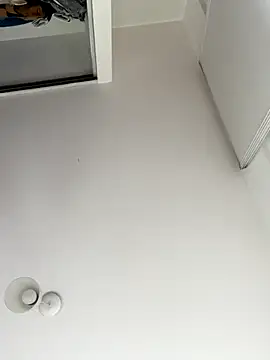 Snapshot of Maria-White chatting on 10-12-25, 03:35 Maria-White online show from 10-12-25, 03:35