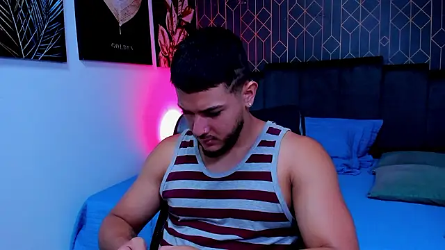 Snapshot of jasonshaw25 chatting on 01-17-26, 05:27 jasonshaw25 online show from 01-17-26, 05:27