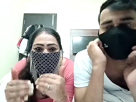 horny milf couple online show from 11-29-25, 05:57