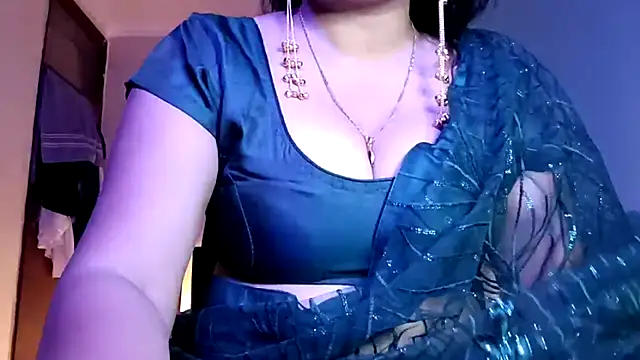 Snapshot of horny_milf_couple chatting on 05-28-26, 05:52 horny milf couple online show from 05-28-26, 05:52