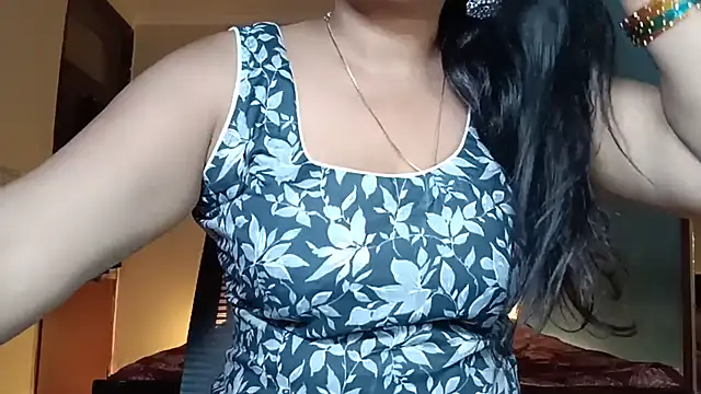 Snapshot of horny_milf_couple chatting on 06-25-26, 08:58 horny milf couple online show from 06-25-26, 08:58