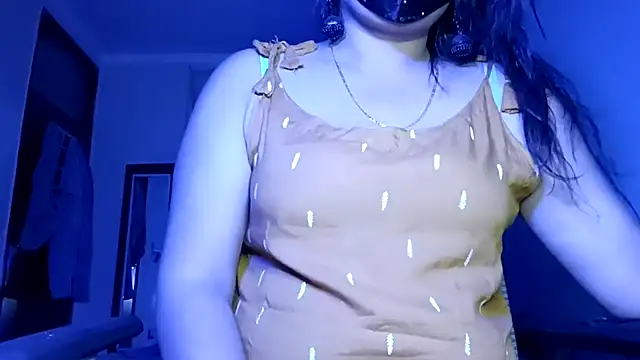 Snapshot of horny_milf_couple chatting on 05-03-26, 08:23 horny milf couple online show from 05-03-26, 08:23