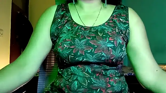 Snapshot of horny_milf_couple chatting on 05-24-26, 06:41 horny milf couple online show from 05-24-26, 06:41
