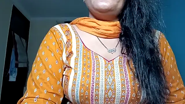 Snapshot of horny_milf_couple chatting on 04-20-26, 05:25 horny milf couple online show from 04-20-26, 05:25
