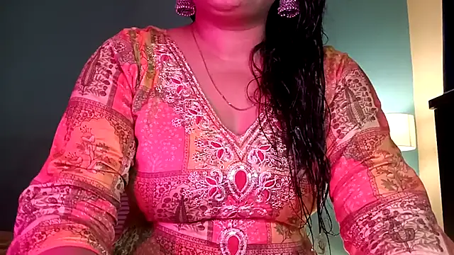 Snapshot of horny_milf_couple chatting on 07-16-26, 04:48 horny milf couple online show from 07-16-26, 04:48
