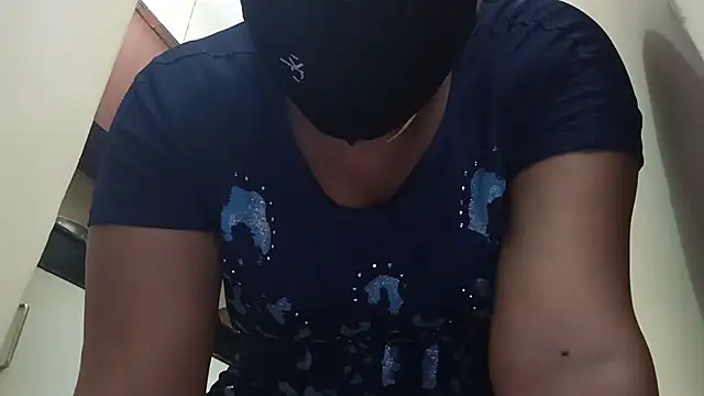 Snapshot of horny_milf_couple chatting on 07-19-26, 04:59 horny milf couple online show from 07-19-26, 04:59