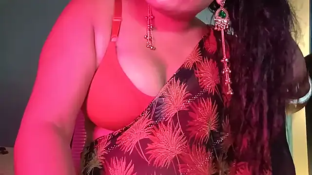 Snapshot of horny_milf_couple chatting on 07-23-26, 04:47 horny milf couple online show from 07-23-26, 04:47