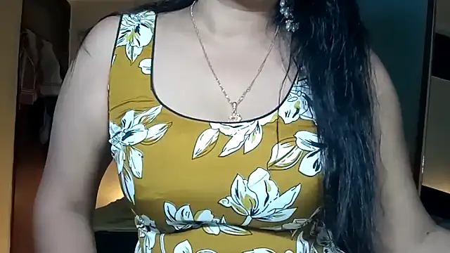 Snapshot of horny_milf_couple chatting on 06-13-26, 07:45 horny milf couple online show from 06-13-26, 07:45