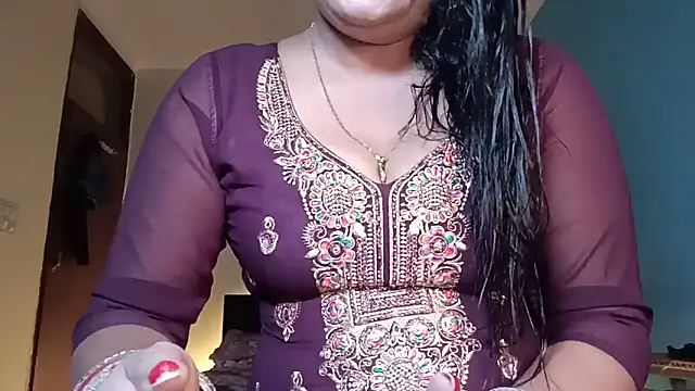 Snapshot of horny_milf_couple chatting on 06-06-26, 06:24 horny milf couple online show from 06-06-26, 06:24