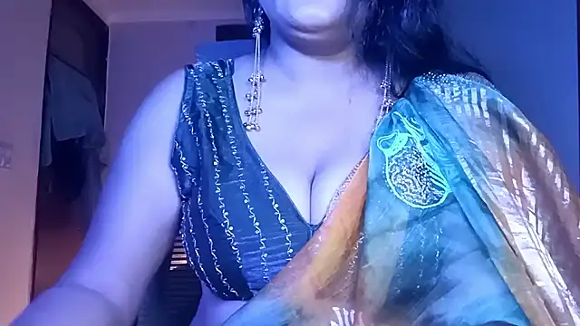 Snapshot of horny_milf_couple chatting on 06-11-26, 06:27 horny milf couple online show from 06-11-26, 06:27