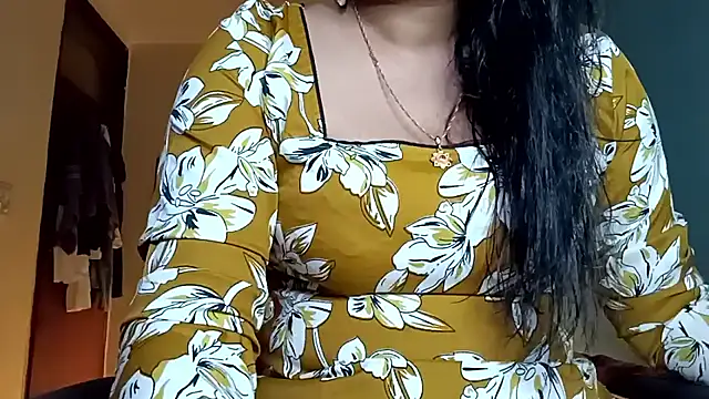 Snapshot of horny_milf_couple chatting on 05-31-26, 06:09 horny milf couple online show from 05-31-26, 06:09