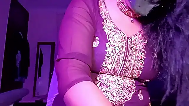 Snapshot of horny_milf_couple chatting on 05-07-26, 07:17 horny milf couple online show from 05-07-26, 07:17