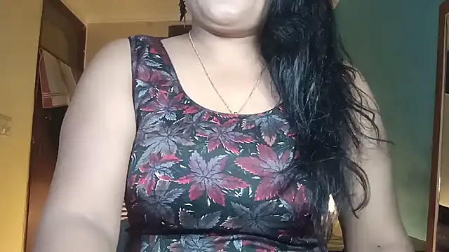 Snapshot of horny_milf_couple chatting on 06-12-26, 07:00 horny milf couple online show from 06-12-26, 07:00