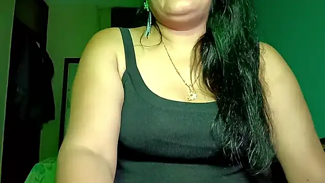 Snapshot of horny_milf_couple chatting on 05-15-26, 06:39 horny milf couple online show from 05-15-26, 06:39