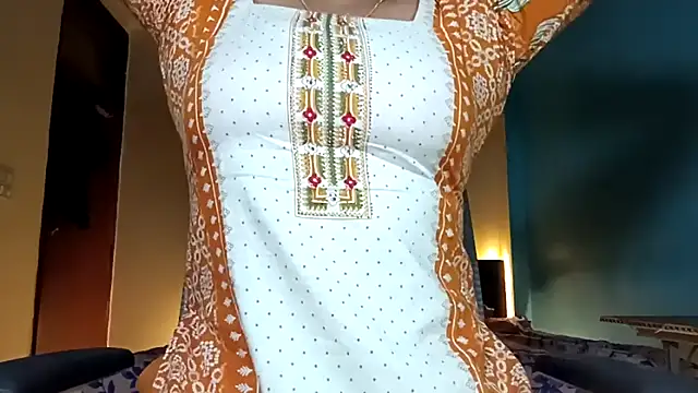 Snapshot of horny_milf_couple chatting on 06-07-26, 05:51 horny milf couple online show from 06-07-26, 05:51