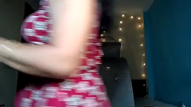 horny milf couple online show from 04-11-26, 05:38