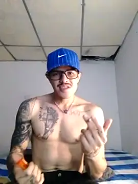 Snapshot of imsammytop chatting on 06-10-26, 02:51 imsammytop online show from 06-10-26, 02:51