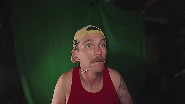 AverageMaleJay online show from 10-04-25, 04:47