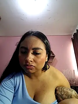 Snapshot of Alice-bolton- chatting on 10-16-25, 03:31 Alice-bolton- online show from 10-16-25, 03:31