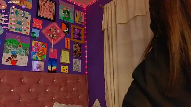 kimhilton  online show from 03-29-26, 03:41