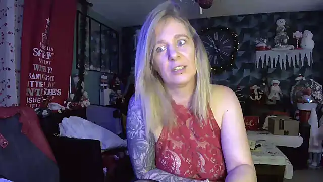 Delichieuse5 online show from 01-05-26, 08:56