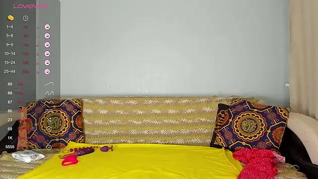 Amalia Mio online show from 12-15-25, 08:09