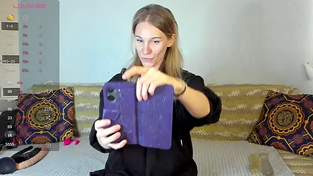 Amalia Mio online show from 11-01-25, 07:57