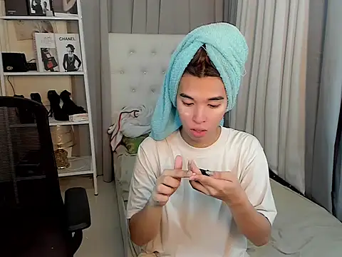 Yourdreamgoddess online show from 01-17-26, 04:16