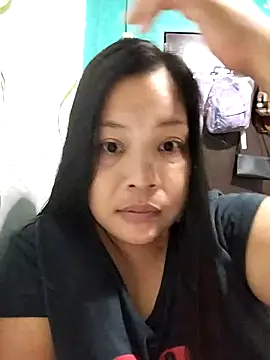 Snapshot of shyhotpinay_32 chatting on 10-24-25, 02:05 shyhotpinay 32 online show from 10-24-25, 02:05