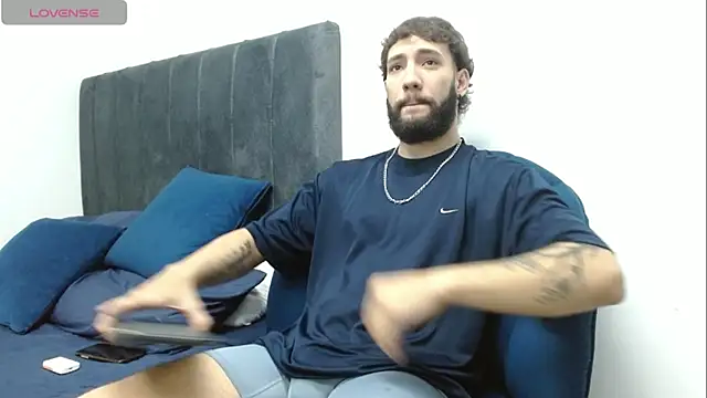 angel kyrozz online show from 12-19-25, 01:09