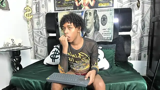 daddy-dolls online show from 10-13-25, 01:45