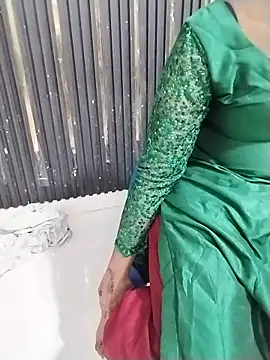 Snapshot of Rita_rani6 chatting on 10-15-25, 03:53 Rita rani6 online show from 10-15-25, 03:53