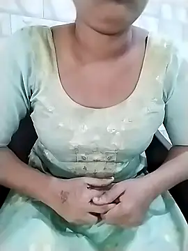 Snapshot of Rita_rani6 chatting on 11-04-25, 03:32 Rita rani6 online show from 11-04-25, 03:32