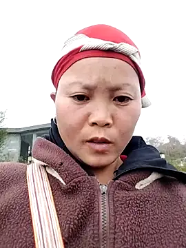 Snapshot of sumaybae chatting on 12-18-25, 05:45 sumaybae online show from 12-18-25, 05:45