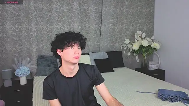 Cute Mike online show from 12-04-25, 04:50