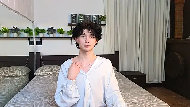 Cute Mike online show from 02-12-26, 04:29