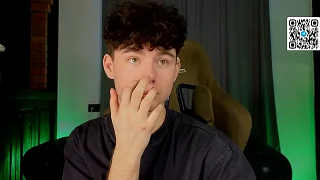 Cute Mike online show from 03-18-26, 06:38