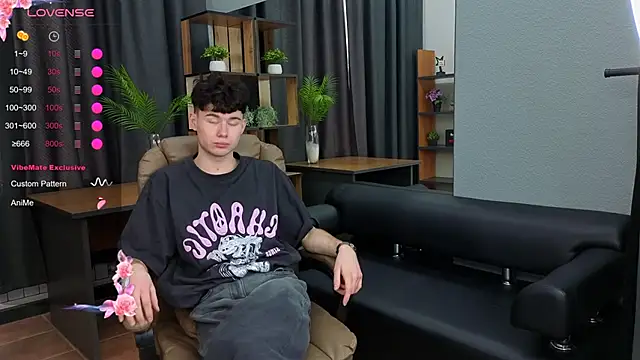 Cute Mike online show from 02-24-26, 04:02