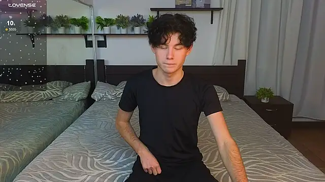 Cute Mike online show from 11-18-25, 04:54