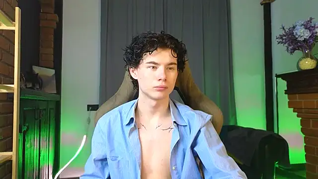 Cute Mike online show from 02-15-26, 09:52