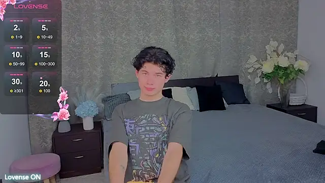 Cute Mike online show from 11-30-25, 05:14