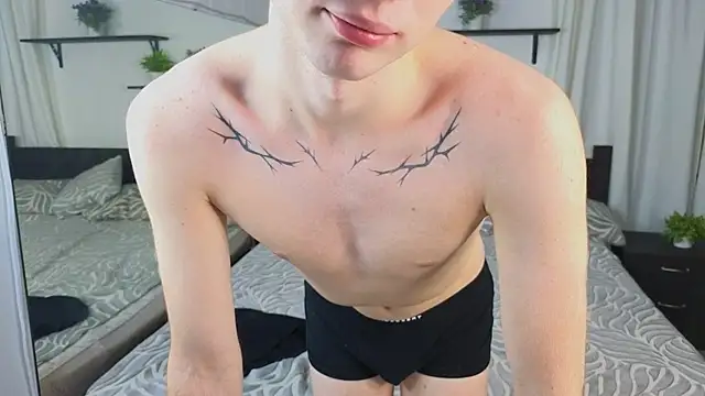 Cute Mike online show from 10-27-25, 03:46