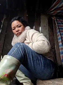 miomio-12 online show from 02-08-26, 04:21