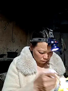 miomio-12 online show from 03-26-26, 01:53