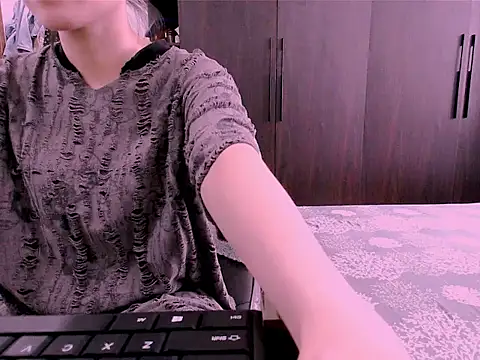 ravy kim online show from 10-11-25, 02:12