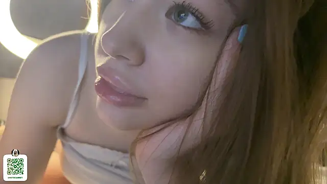 Snapshot of notecarret chatting on 04-27-26, 10:30 notecarret online show from 04-27-26, 10:30